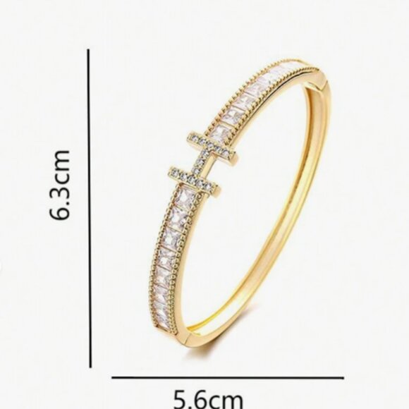 Elegant H Letter Inlaid Cubic Zirconia Bracelet - Picture 3 of 3